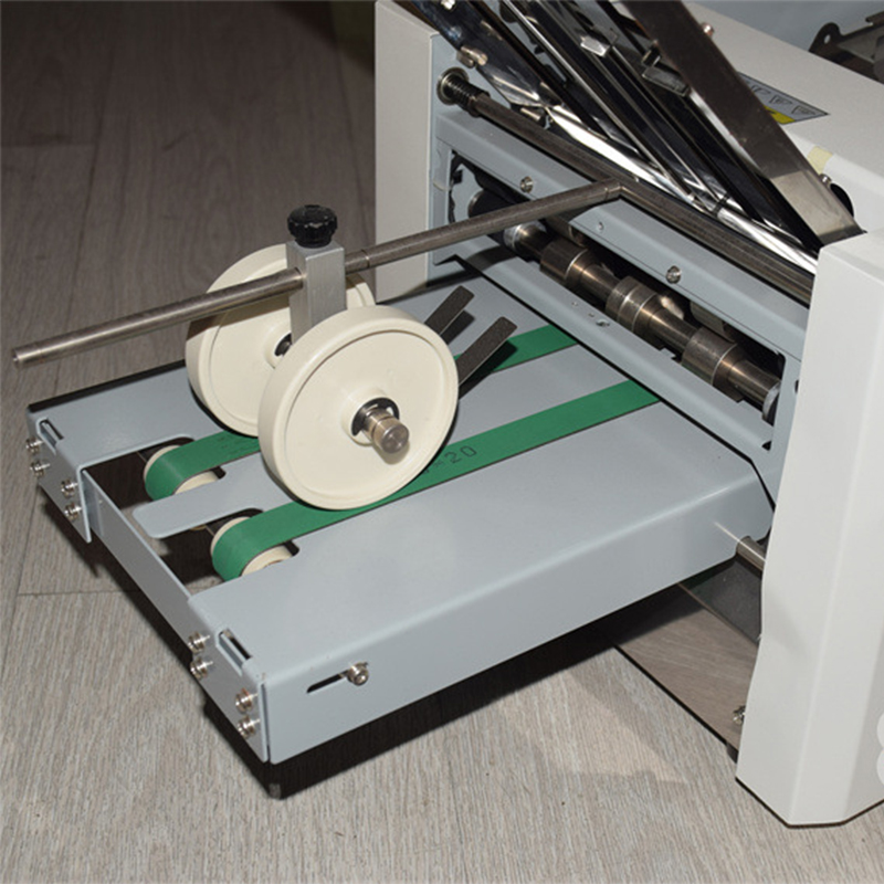 Binding Machine Comb - DSO-JB01-2 Papierfaltmaschine, Papierzuführung, Hochgeschwindigkeits-Faltmaschine, 4-Kamm-A4-Faltmaschine, automatisch